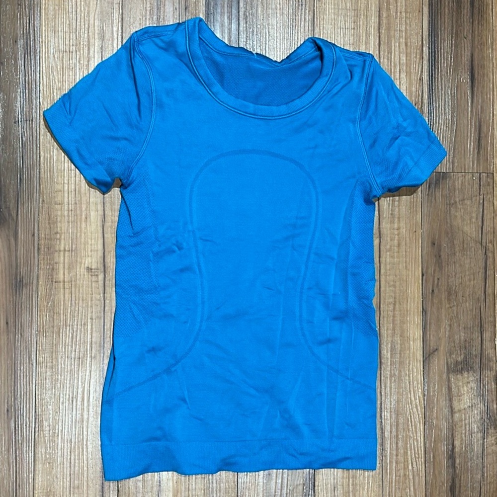 Lulu Lemon women’s Short sleeve